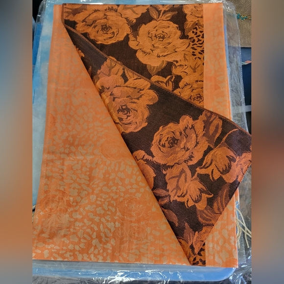 Women's new Pashmina "Orange" roses & cheetah print scarf with tassles. - Picture 2 of 12